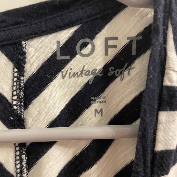 Loft t-shirt - Picture 2 of 4
